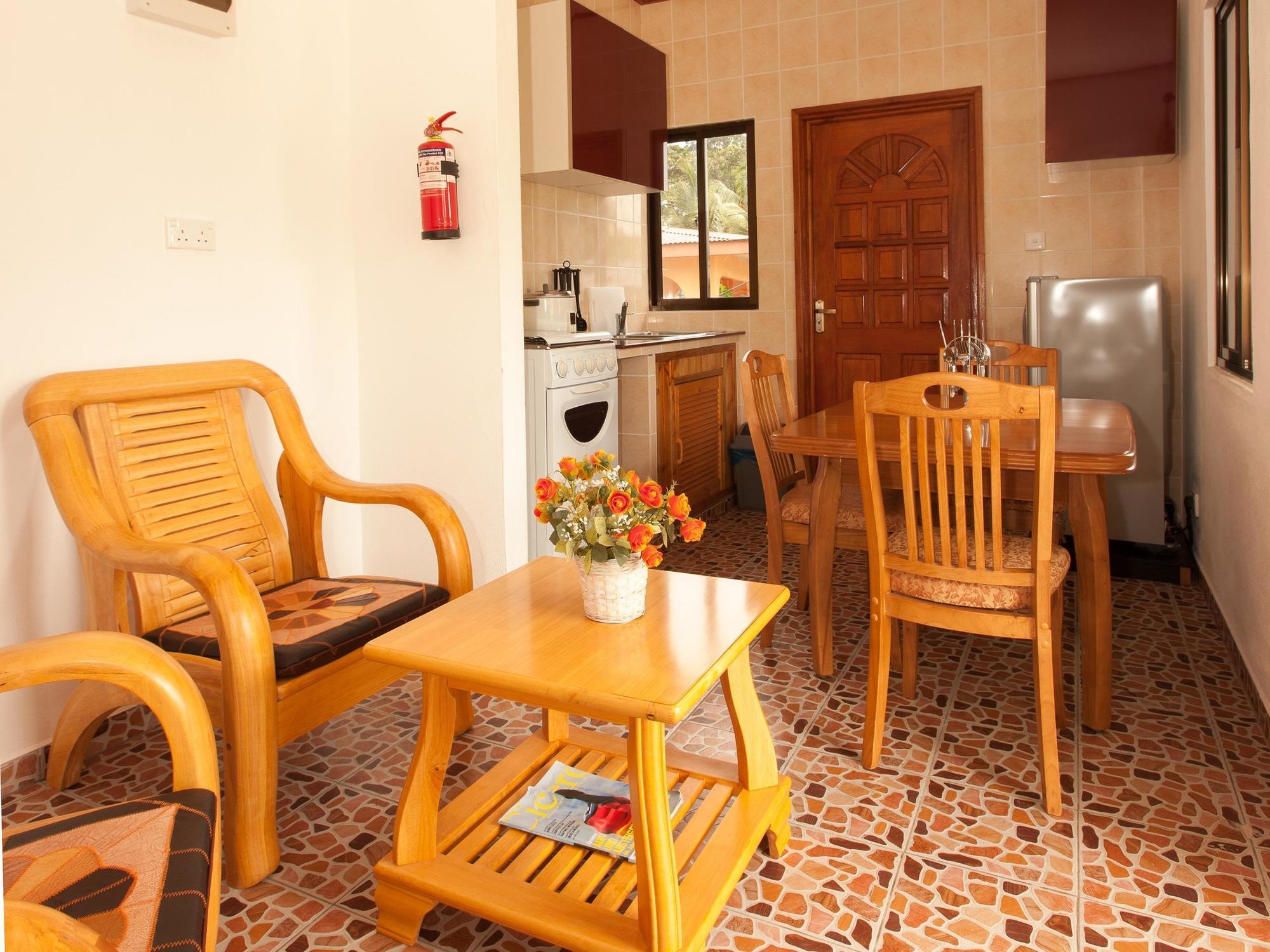 Orchid Self Catering Apartment La Digue Bagian luar foto