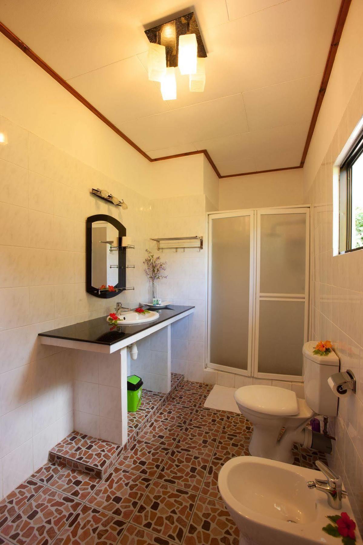 Orchid Self Catering Apartment La Digue Bagian luar foto